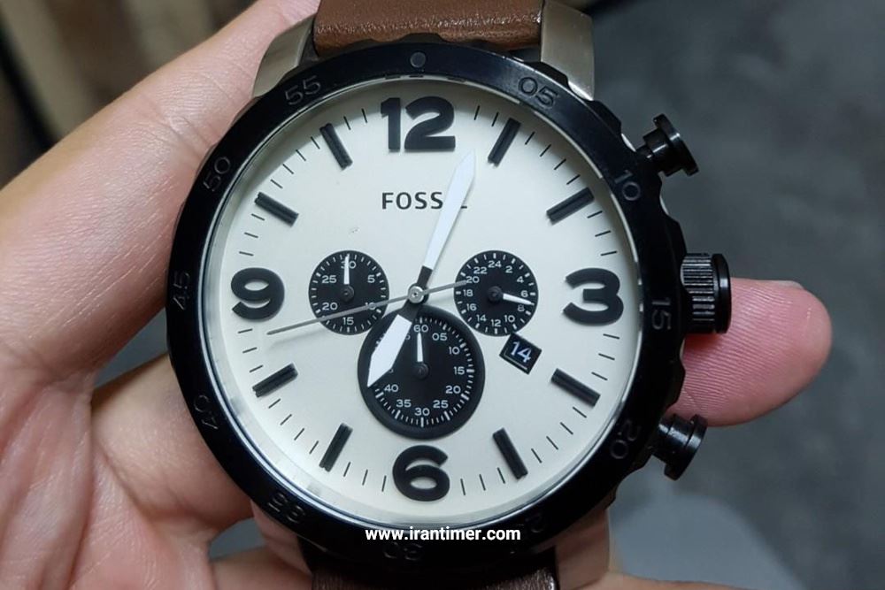 خرید ساعت مچی مردانه فسیل مدل JR1390 مناسب چه افرادی است؟