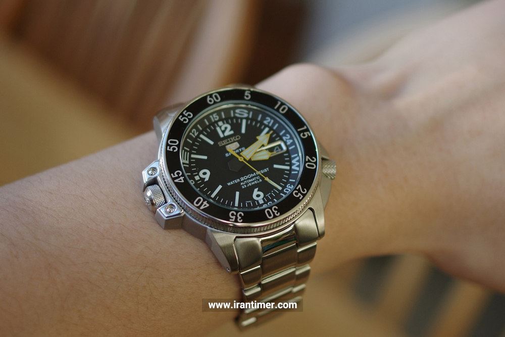 Seiko 5 sports outlet skz211k1